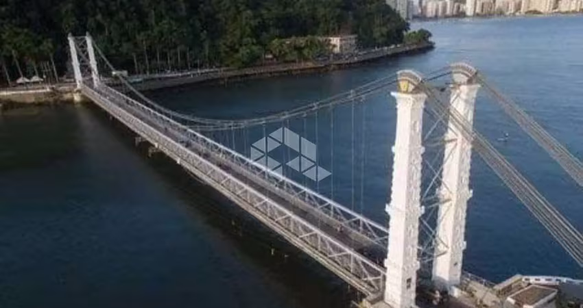 Sobrado de condominio  a venda em são vicente com 2 quartos e 1 vaga apenas r$270 mil