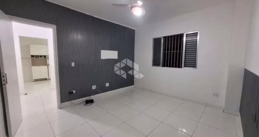 Kitão a venda na praia grande, bairro tupi, com 1 quarto e 1 vaga