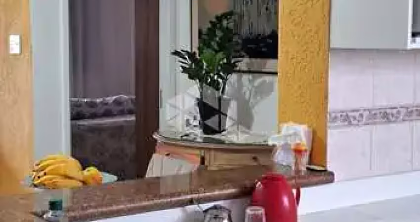 Apartamento com 01 dormitório, sala, cozinha, banheiro, vaga de garagem, 3* andar, próximo de vários comercíos .