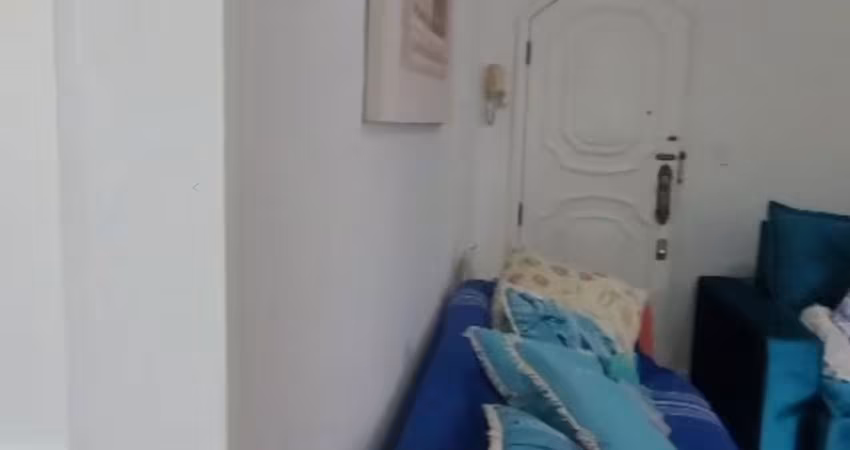 Sala quarto a 100 metros praça Saens penna