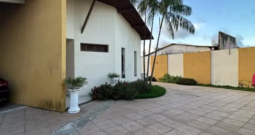CASA 570M² À VENDA EM CAPIM MACIO - NATAL/RN