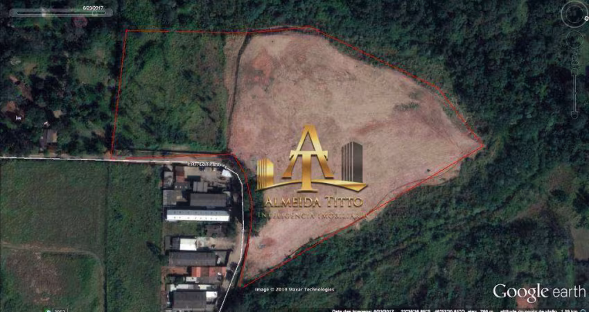 Área para Locação em Cotia com 37.000 m² - Confira!