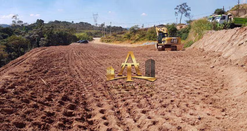 Área à Venda com 6400 m²- Chácaras São Luís em Santana de Parnaíba - Confira!