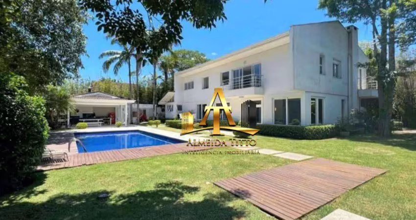 Casa à Venda no Condomínio Forest Hills – 4 Suítes – Linda e Contemporânea. Impecável! Gourmet, Piscina, Ateliê e Casa de Caseiro e Hóspedes!