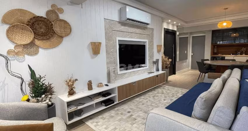 Apartamento quadra mar de 3 Dormitórios Finamente Mobiliado para Aluguel Anual no Centro  Balneário