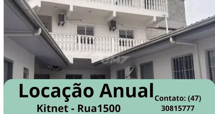 Kitnet para locação no centro de  balneário camboriú, sc