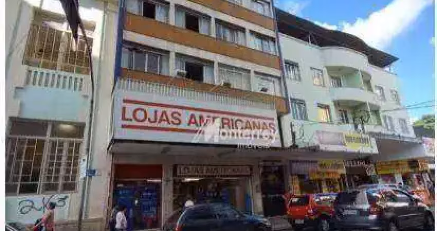 Se você pensa em morar no centro com ótimo custo benefício, essa é sua chance: apartamento de 1 quarto, sala, cozinha (com armário), banheiro social e