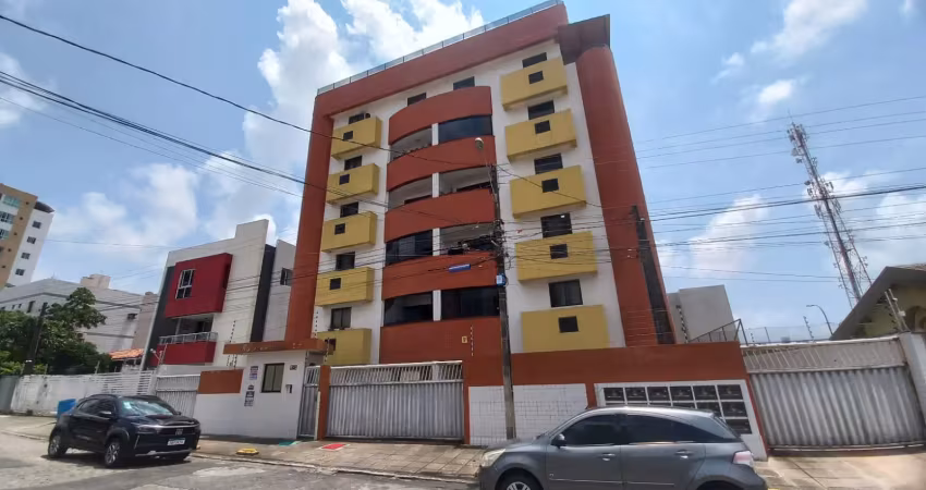 Aptº de 3 quartos (sendo 2 suítes), próximo à principal dos bancários