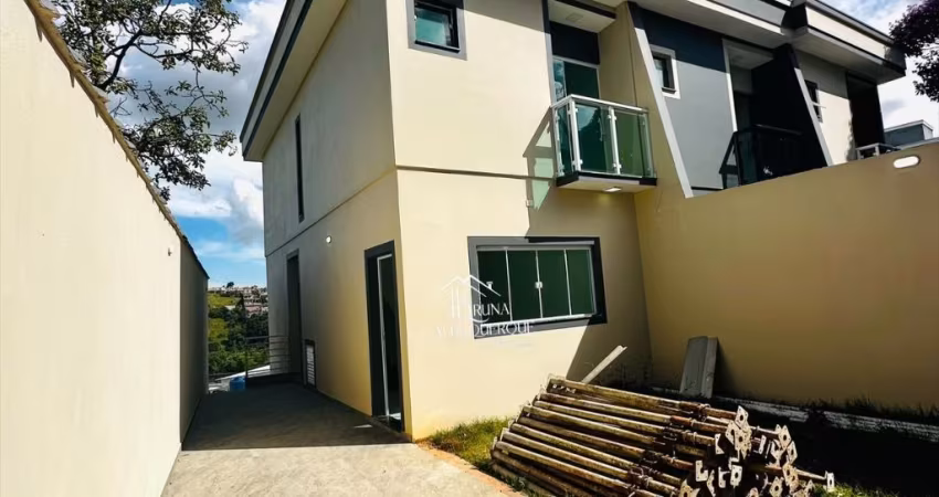 Casa à Venda em Itaquaquecetuba Jd. Amazonas com 2 Suítes e 4 Vagas de Garagem