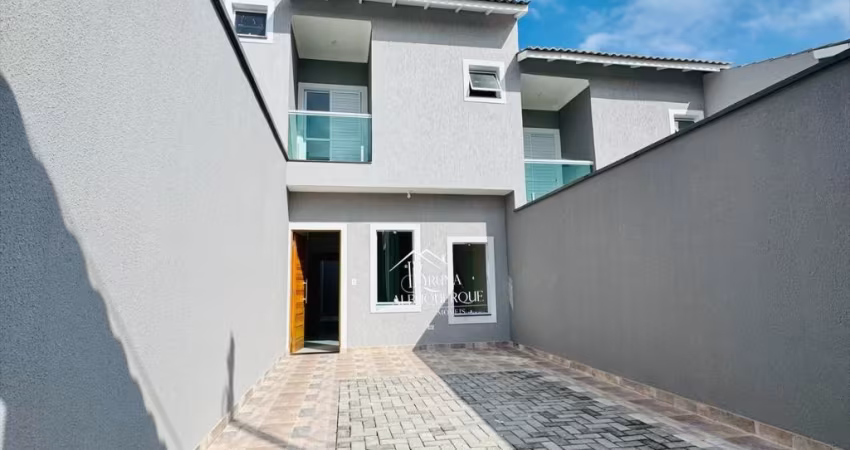 Casa à Venda no Centro de Itaquaquecetuba com 2 Suítes