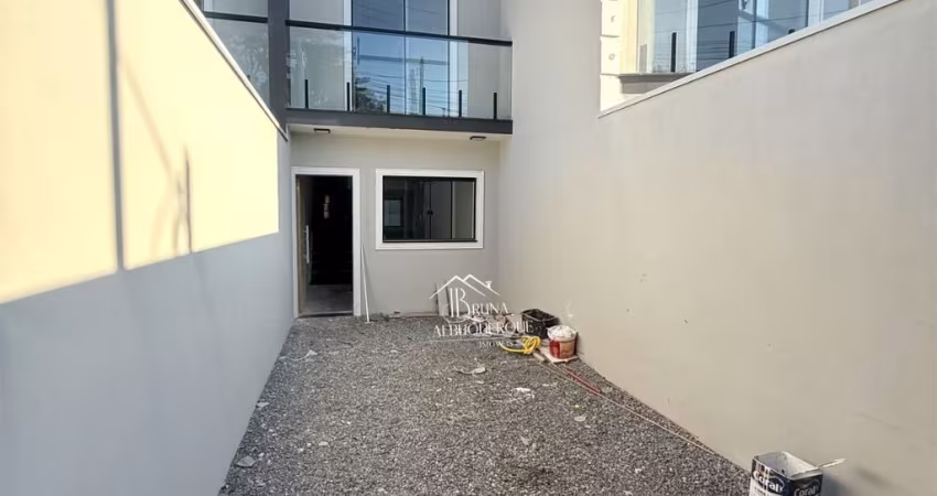 Casa à Venda em Itaquaquecetuba Jardim Amazonas com 2 Suítes e Área com Churrasqueira