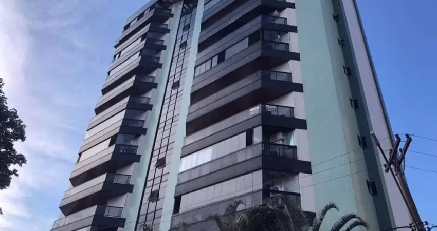 Apartamento em Centro  -  Campos dos Goytacazes