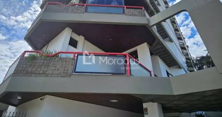 Prédio Inteiro em Centro - Campos dos Goytacazes, RJ por 1
