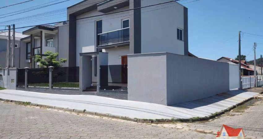 Sobrado Residencial C/03 Quartos Sendo 01 Suite e C/Alto Padrao +Moveis Planejados e C/Terreno de Esquina No Itaguacu (SFS) !