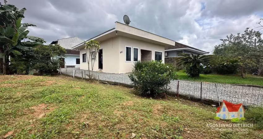 Residencia em Alvenaria C/Laje +Edicula +Moveis e Terreno de Esquina C/Area de 509,00 m2 No Aventureiro!