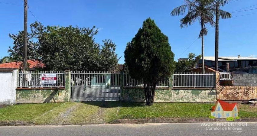 Residencia em Alvenaria +Area C/Churrasqueira + Terreno C/Area total de 363 m2 No Bairro Espinheiros!