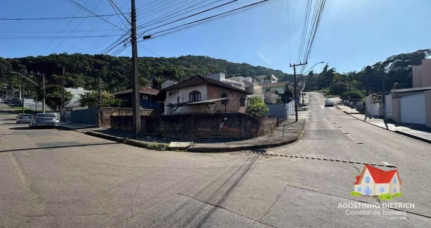 Terreno de Esquina C/Area de 305 m2 (Asfaltado) + Residencia No Bairro Aventureiro!
