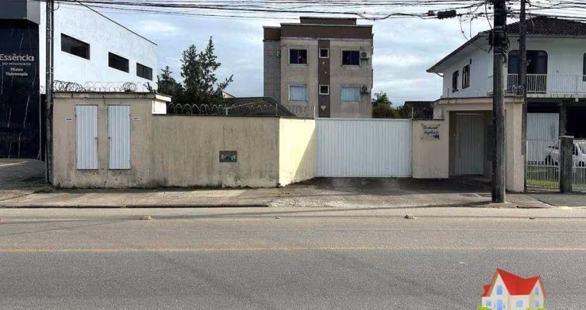 Apartamento no piso terreo c/02 quartos + moveis planejados + sacada c/churrasq.+ garagem coberta no j.iririu!