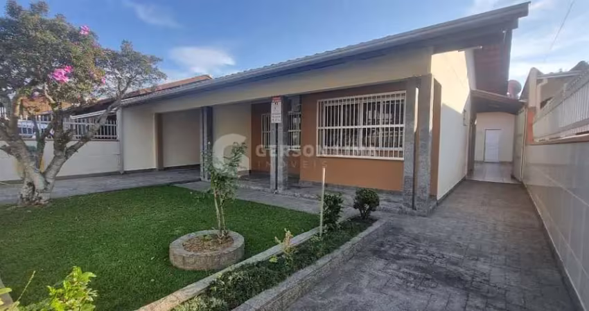 Casa com 4 quartos à venda no Centro, Penha 