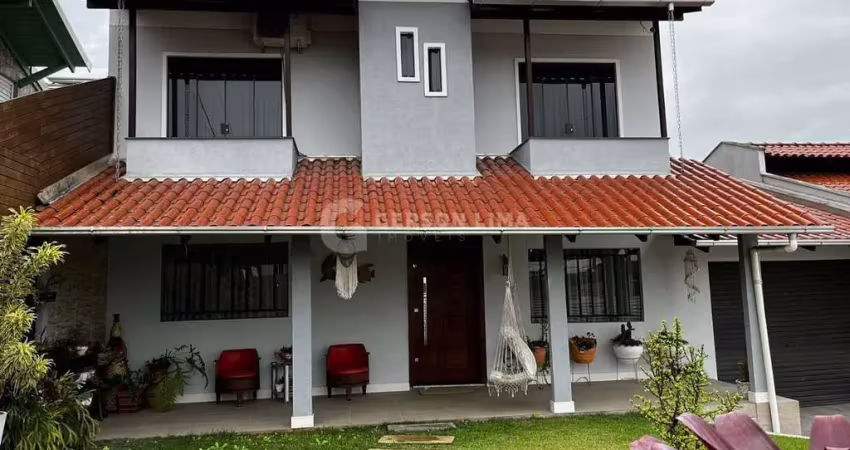 Casa com 4 quartos à venda no Centro, Penha 