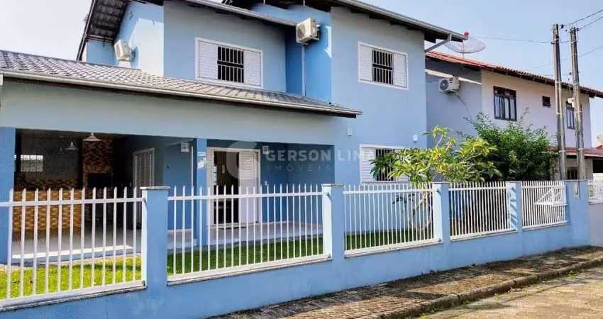 Casa com 3 quartos à venda no Centro, Penha 