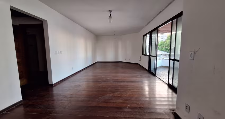 Ótimo apartamento à venda, na Graça
