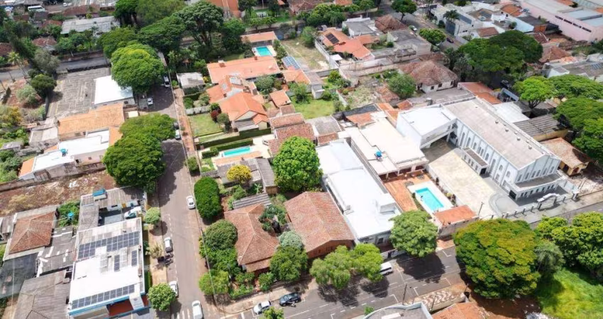 Casa com 600m² de terreno no Centro à venda por R$ 590.000 - Centro - Rolândia/PR