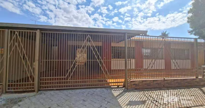 Casa com 3 quartos para alugar no Centro, Rolândia 