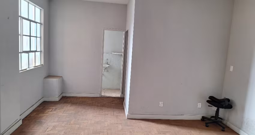SALA NA RUA TUPINAMBÁS - CENTRO