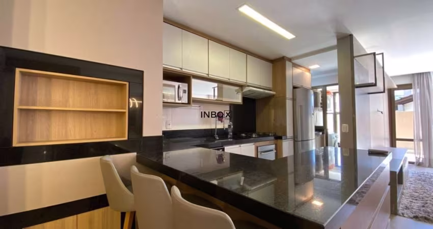 MOBILIADO COM 3 DORMITÓRIOS E AMPLO TERRAÇO