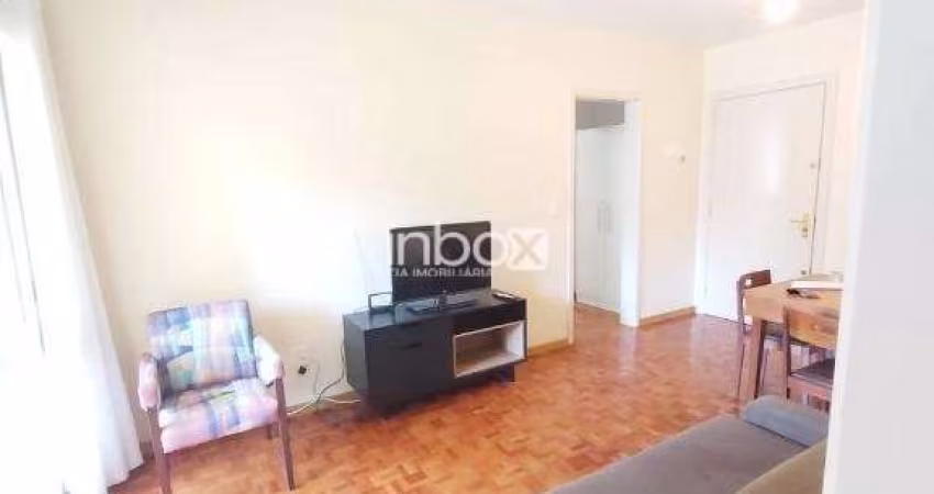 INBOX CIA IMOBILIÁRIA ALUGA - Apartamento de um quarto com um box de garagem semi-mobiliado no São Francisco.