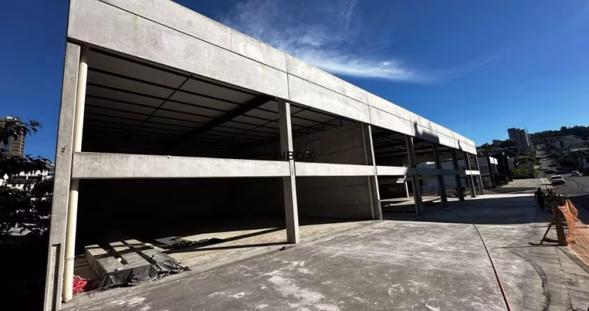 INBOX CIA IMOBILIÁRIA ALUGA - SALA COMERCIAL NO UNIVERSITÁRIO EM BENTO GONÇALVES.