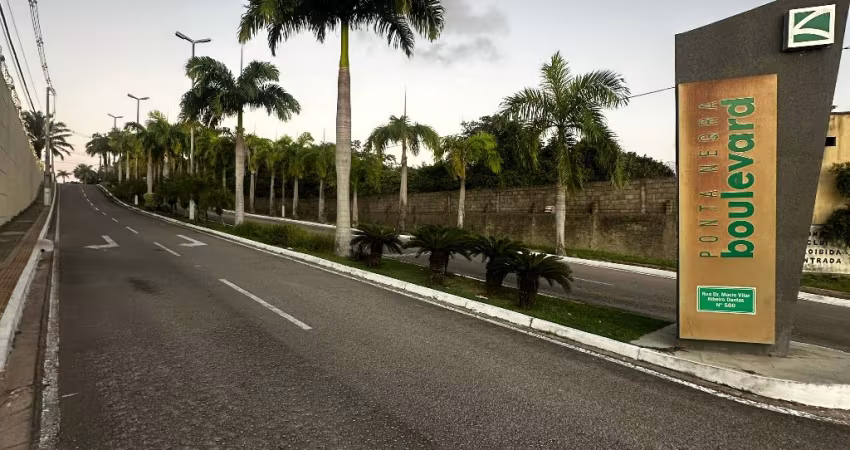 Lote no Condomínio Ponta negra boulevard, Localizada no Bairro Ponta negra.