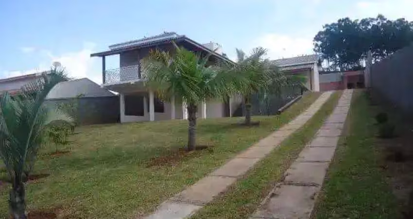 Casa para Venda em São Pedro, Jd. Botânico 1000, 4 dormitórios, 1 suíte, 1 banheiro, 2 vagas