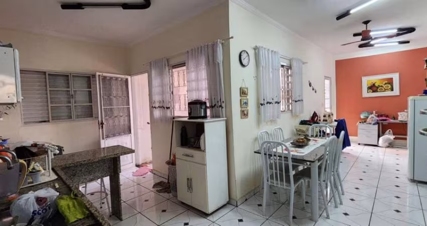 Casa para Venda em São Pedro, CENTRO DE SAO PEDRO, 3 dormitórios, 3 banheiros, 3 vagas
