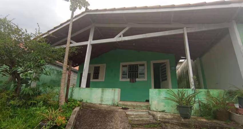 Casa para Venda em Águas de São Pedro, Jardim Porangaba, 3 dormitórios, 2 banheiros, 2 vagas