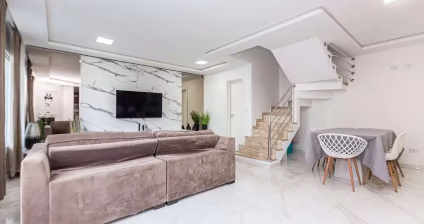 Sobrado semimobiliado | 200 m² privativos | 03 dormitórios | 04 vagas