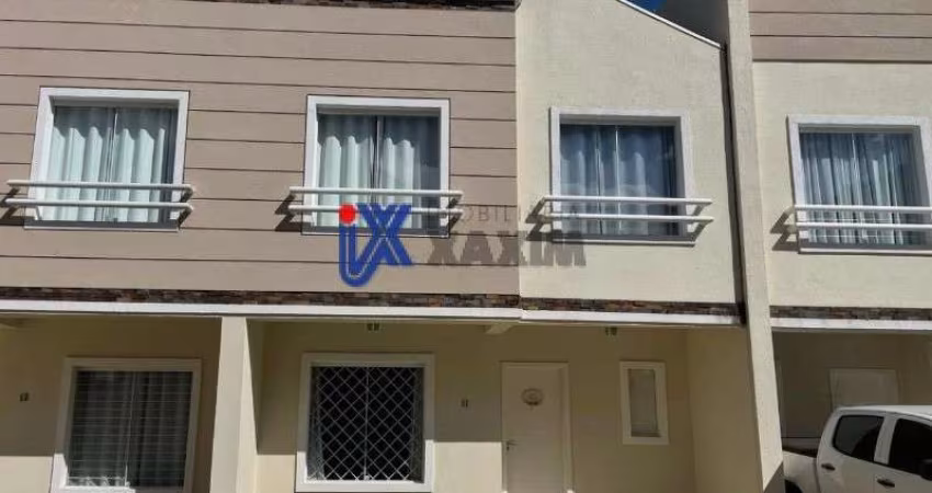 Casa com 3 quartos para alugar na Rua Júlio Zandoná, 866, Alto Boqueirão, Curitiba