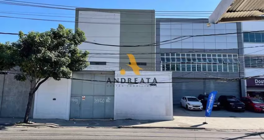 Prédio para alugar na Estrada dos Bandeirantes, 3760, Curicica, Rio de Janeiro