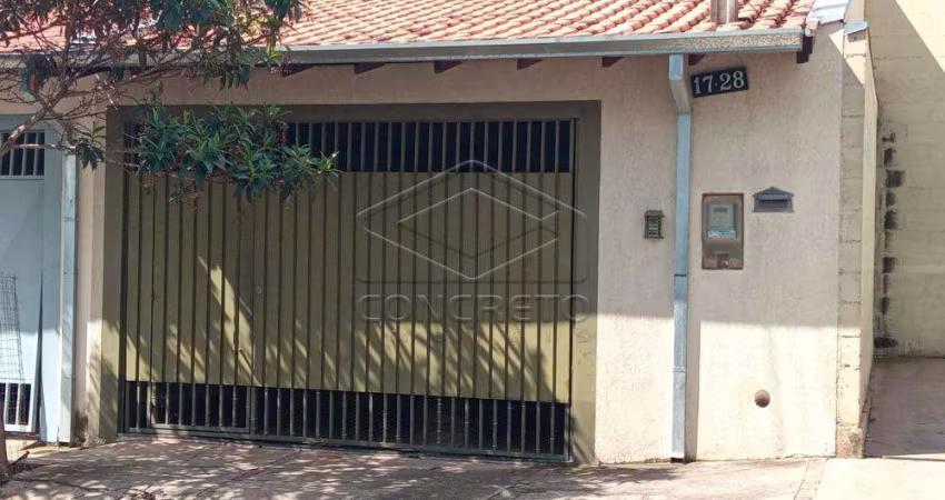 CASA COM 03 DORMITÓRIOS NO BELA VISTA