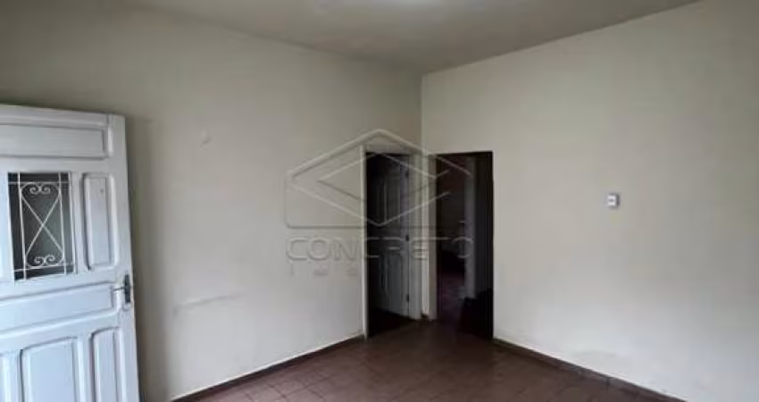 Casa muito bem localizada na rua Saint Martin, próximo a Av Rodrigues Alves.