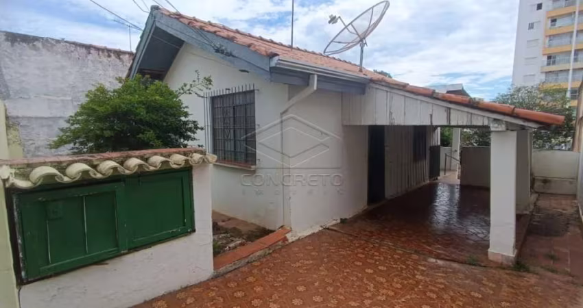 CASA METADE MADEIRA / ALVENARIA SEMI MOBILIADA