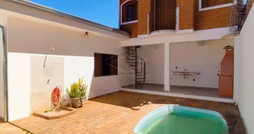 CASA COM 04 DORMITÓRIOS PRÓX. AO SUPERM. CONFIANÇA MAX