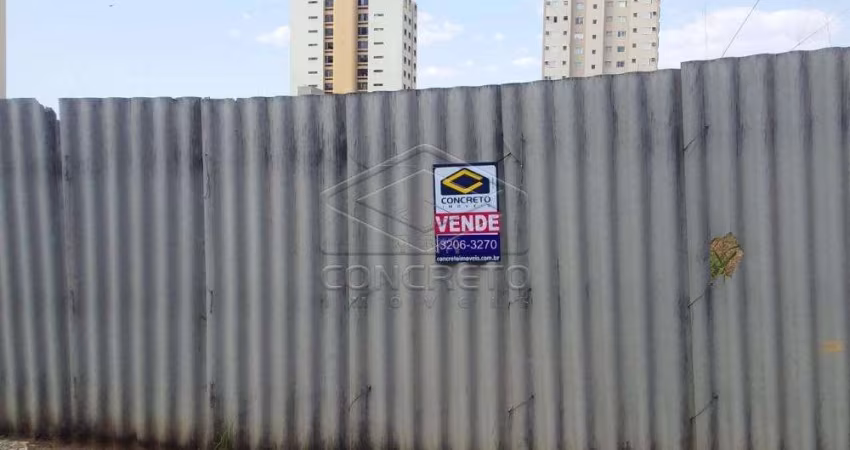 TERRENO DIFERENCIADO NO CENTRO - ESQUINA