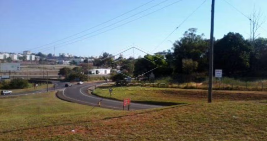 TERRENO NO CENTRO  COM  ÓTIMA LOCALIZAÇÃO