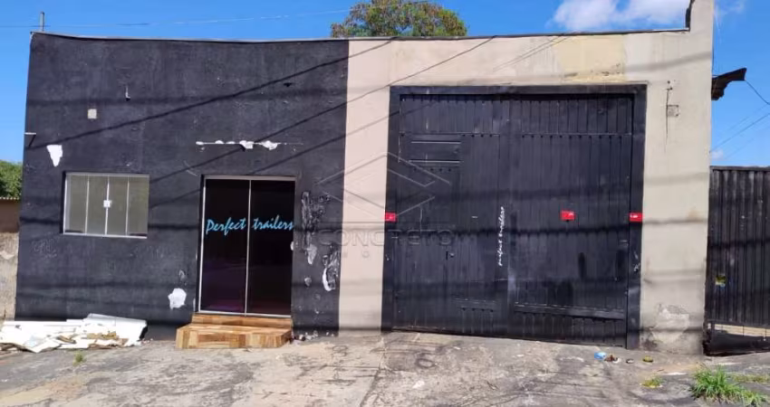Barracão à Venda/Locação na Vila Carolina - 200m²