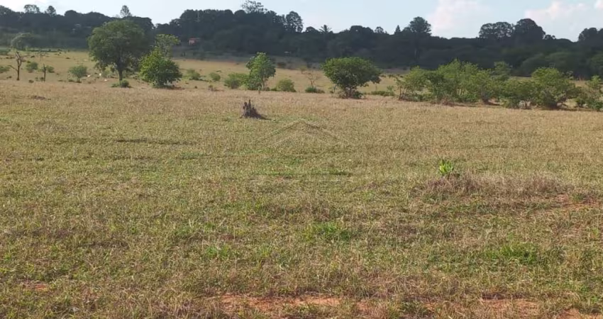 ÁREA PARA CONSTRUÇÃO DE CONDOMÍNIO