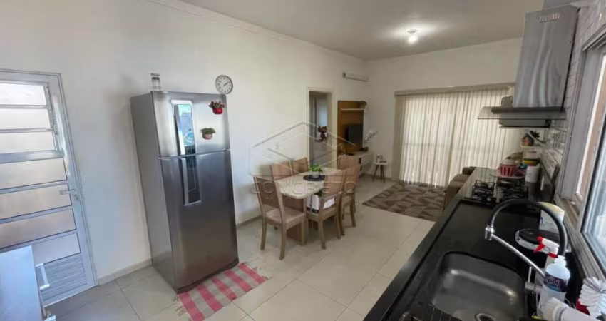 Casa bairro Parque Júlio Nobrega com espaço para ampliação de cômodos.