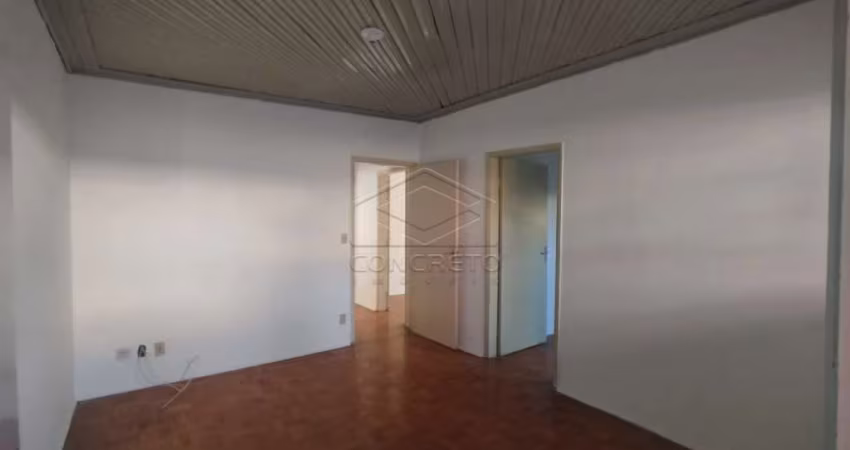 Casa à Venda - Ampla e Bem Localizada!