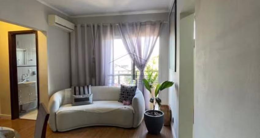 EXCELENTE APARTAMENTO REPLETO EM ARMÁRIOS - Vista livre, virado para o posto